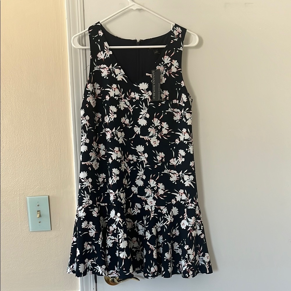 BANANA REPUBLIC NAVY BLUE FLORAL DRESS